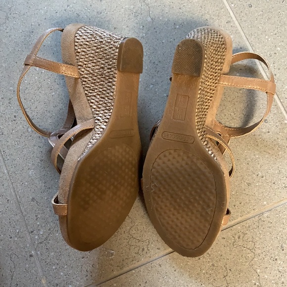 Aerosoles Wedge Heels *like new* - Picture 6 of 8